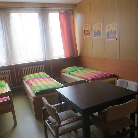 Hostel Monty ริชานี ภายนอก รูปภาพ