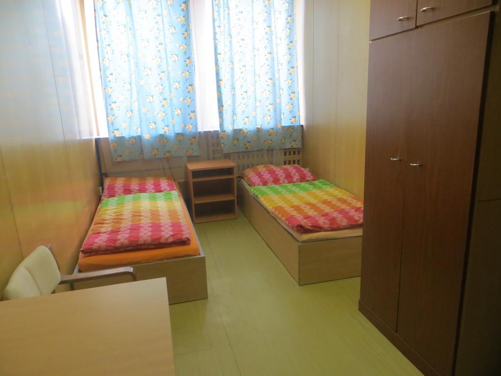 Hostel Monty ริชานี ภายนอก รูปภาพ