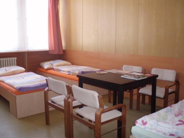 Hostel Monty ริชานี ภายนอก รูปภาพ