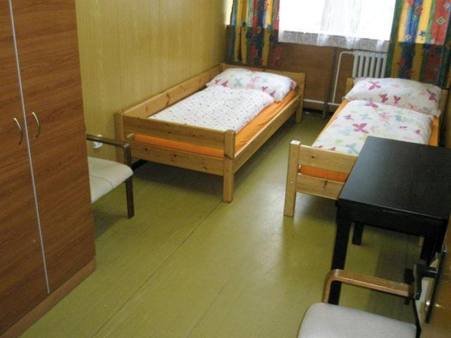 Hostel Monty ริชานี ภายนอก รูปภาพ